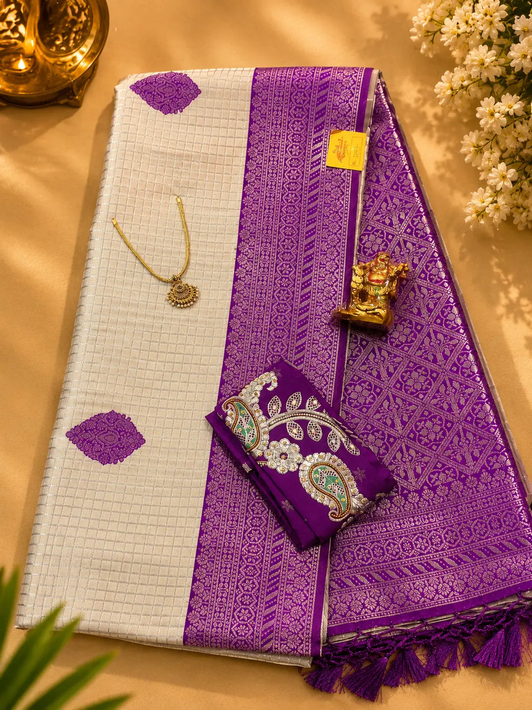 SAREE
